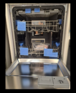 ⁦كيتشن برو - غسالة صحون عدد البرامج 6 برامج - عدد الاماكن 15 مكان - عدد الرفوف 3 رفوف - فتح باب الغسالة آتوماتك بعد الانتهاء من دورة الغسيل - ميزة قفل الأطفال - ميزة ضجيج منخفض - برنامج التنظيف الذاتي - W15D3A401K-FB0⁩ - الصورة ⁦6⁩