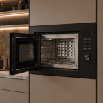 ⁦اي ار AR - ميكرويف بلت ان 25 لتر أسود مع باب زجاج أسود - 60*38 سم  - القدرة الكهربائية المدخلة: 1320 واط قدرة الميكرويف الخارجة: 850 واط قدرة الشواية: 1200 واط - Q25UGS86-AR8B⁩ - الصورة ⁦2⁩